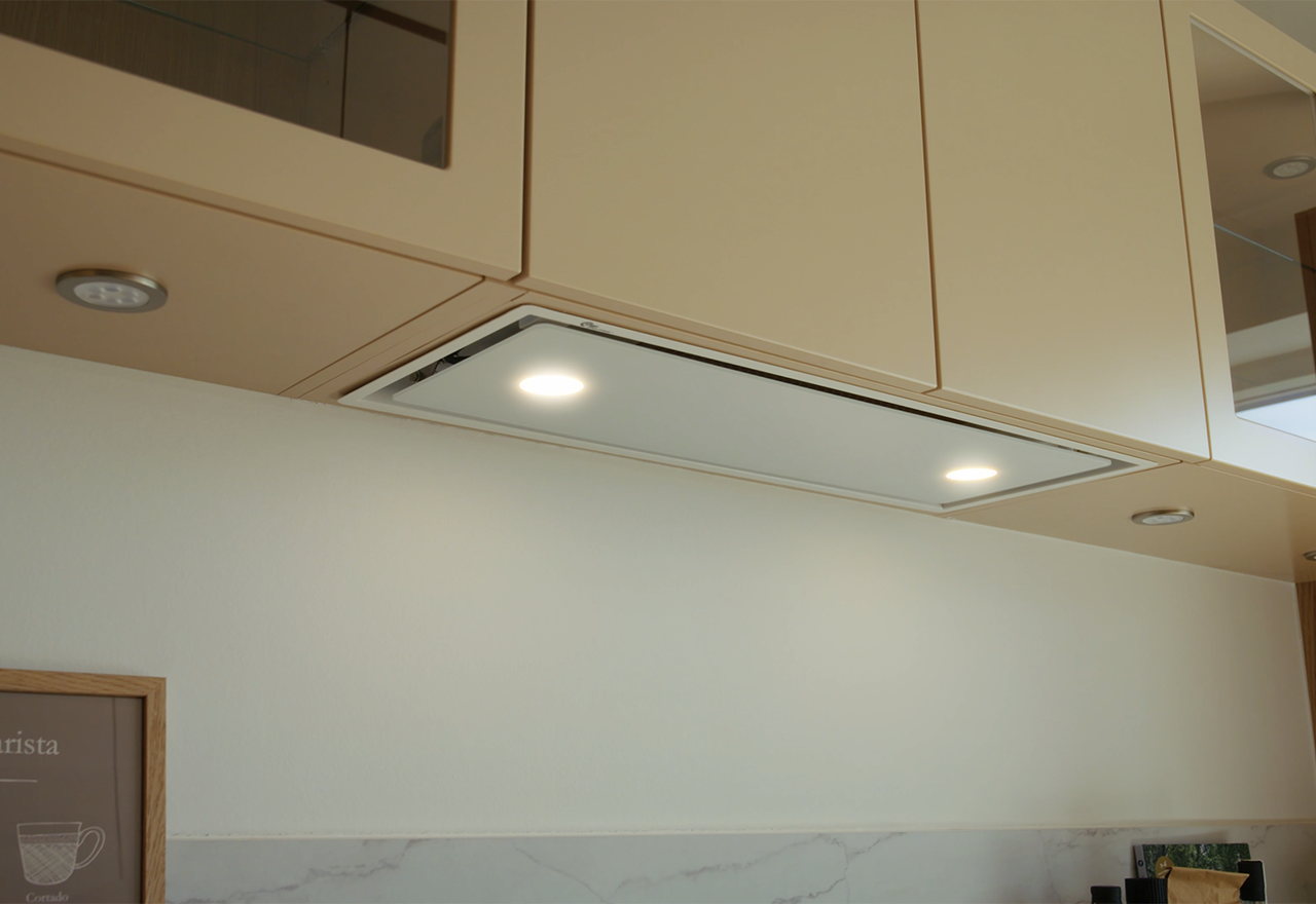 Metz Mini 550mm valkoinen omalla moottorilla